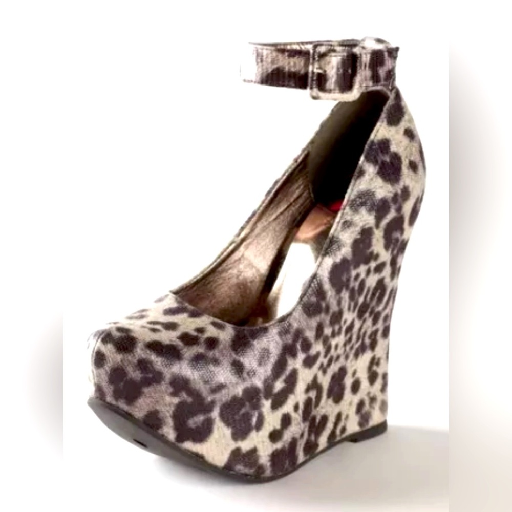LUICHINY "Do Again" Leopard Animal Print Wedge Platform High Heeled Sz: 10 EUC